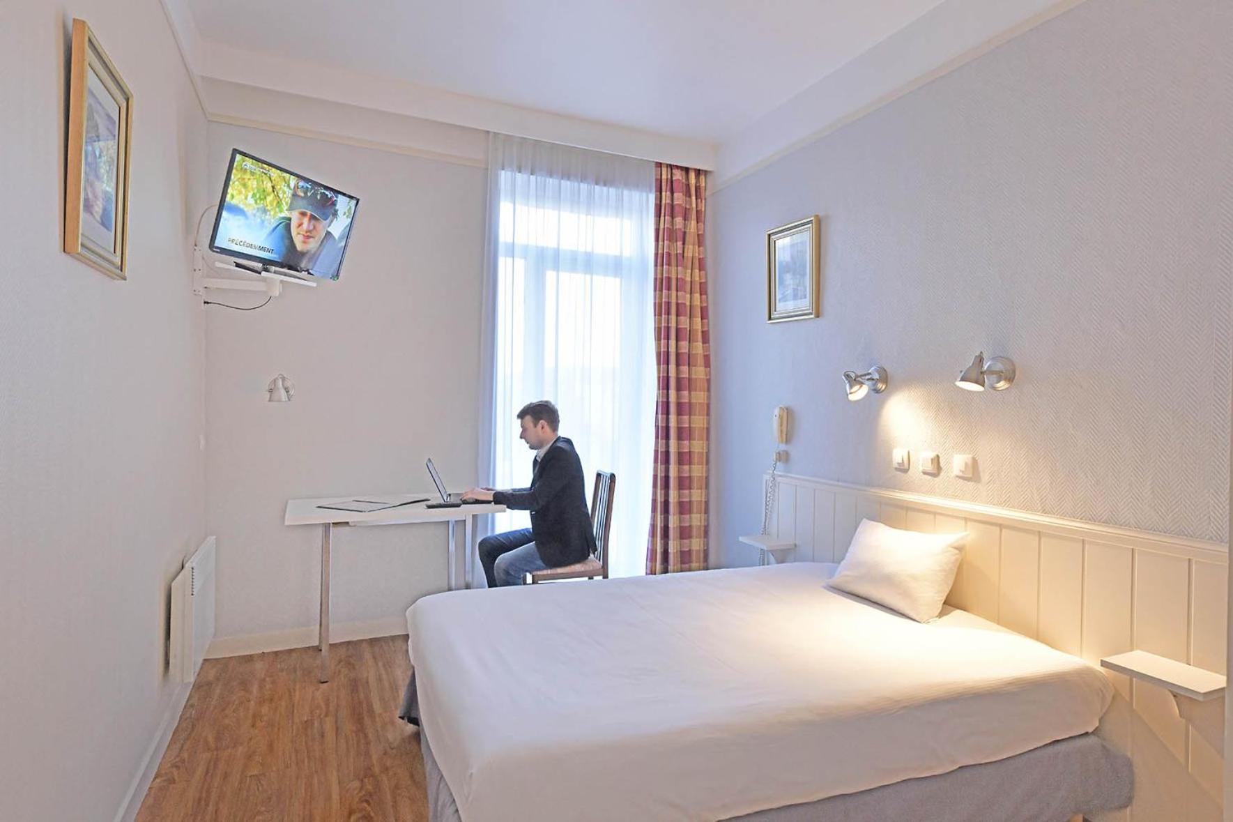 Hotel Saint Andre Gare Sncf Clermont-Ferrand Bagian luar foto